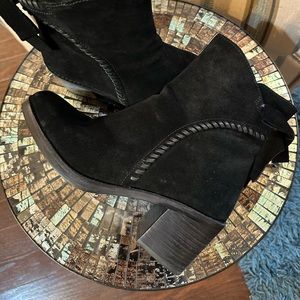 UGG Fraise Whipped Stitch Bow Booties - Size 8.5